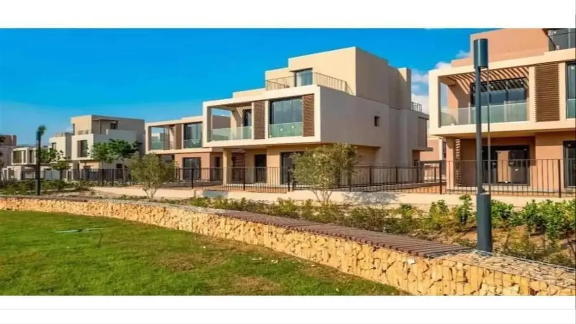 Twin house ready to move for sale in Sodic East