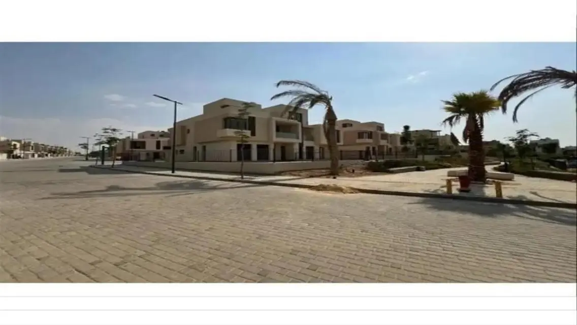 Twin house ready to move for sale in Sodic East