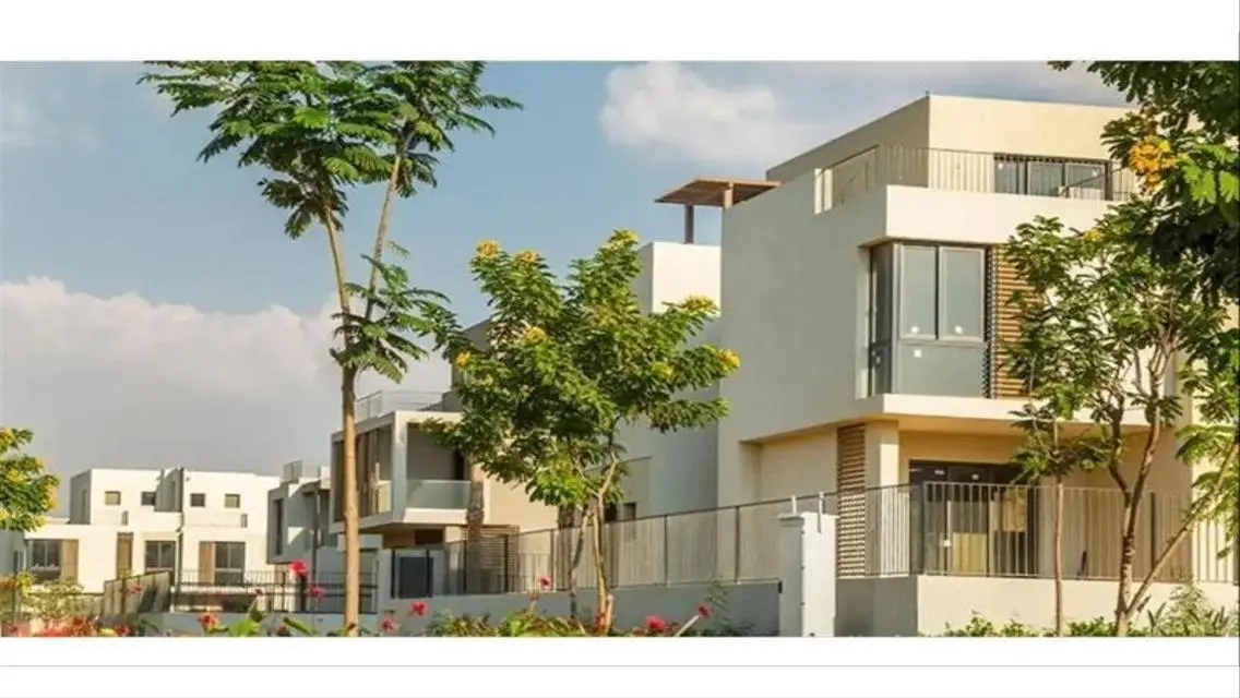 Twin house ready to move for sale in Sodic East