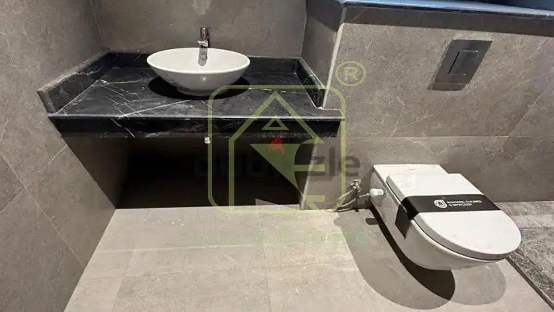 Luxury Apartment with Spacious Area