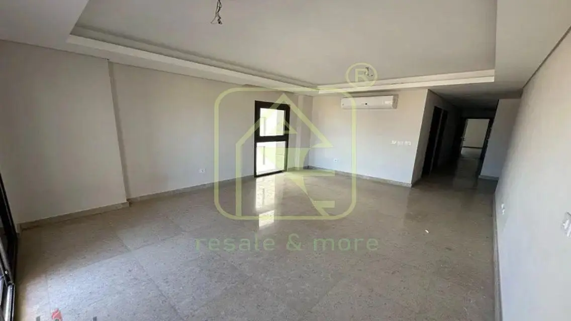 Luxury Apartment with Spacious Area