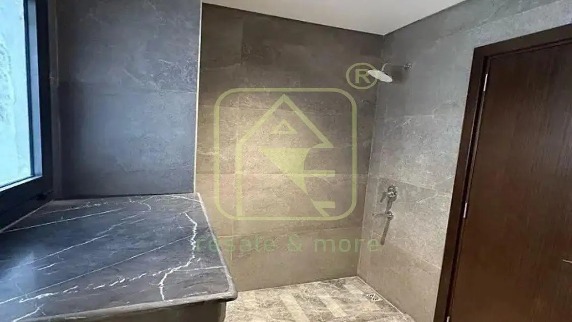 Luxury Apartment with Spacious Area