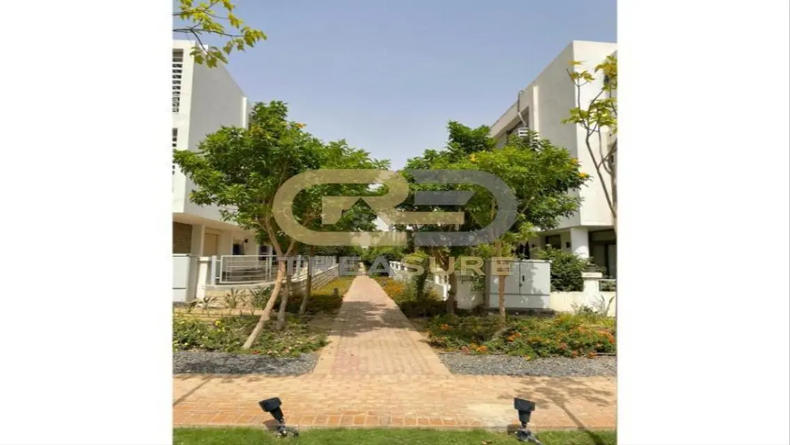 Apartment for sale in Tag Sultan prime locaion   .