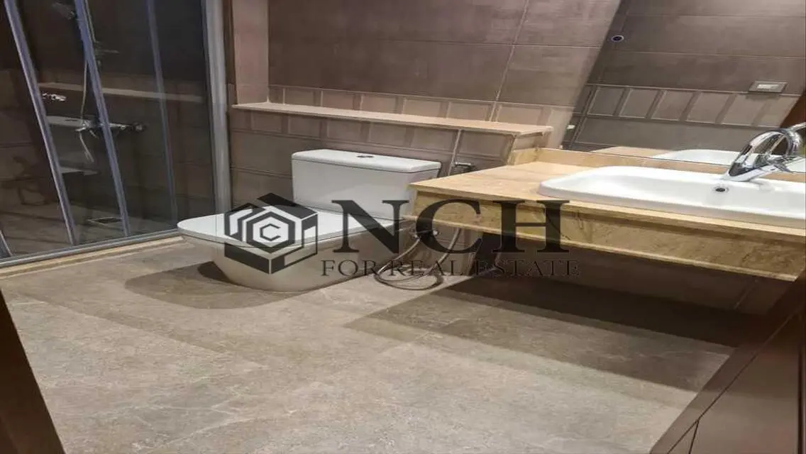LUXURY APT WZ GARDEN FOR RENT, KITCHEN AND ACS