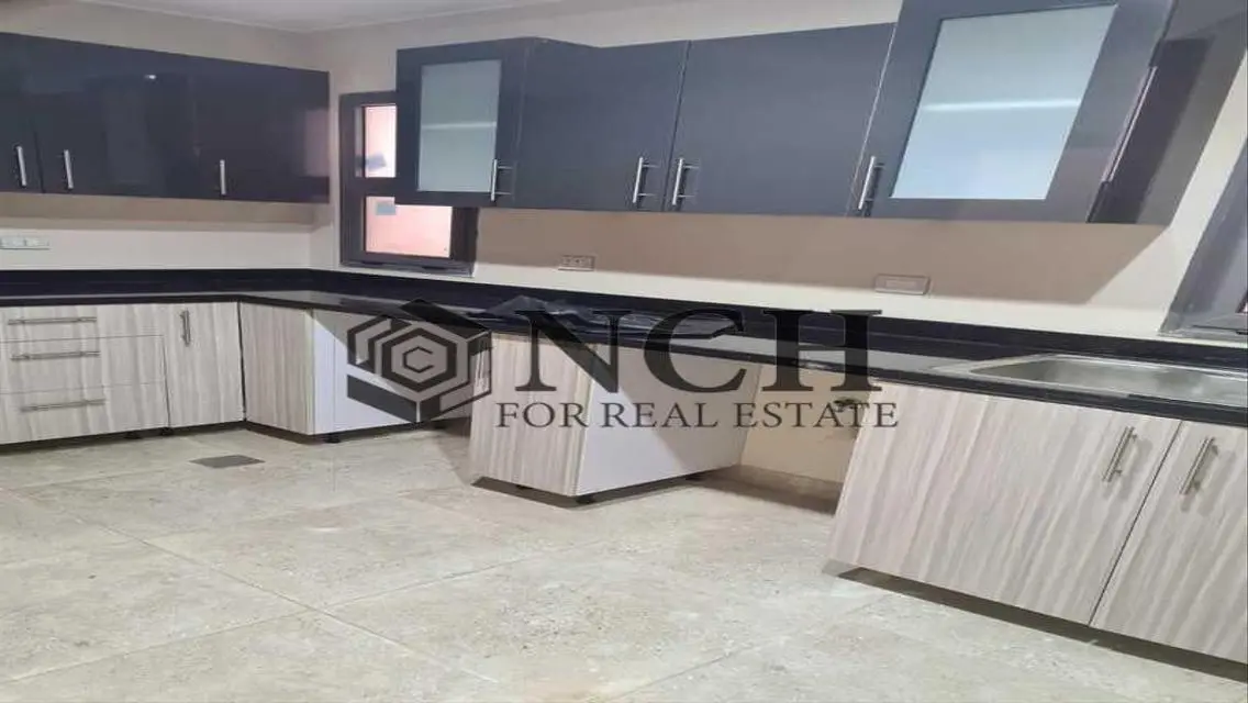 LUXURY APT WZ GARDEN FOR RENT, KITCHEN AND ACS