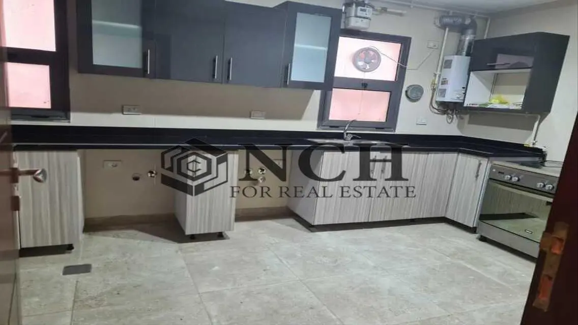 LUXURY APT WZ GARDEN FOR RENT, KITCHEN AND ACS