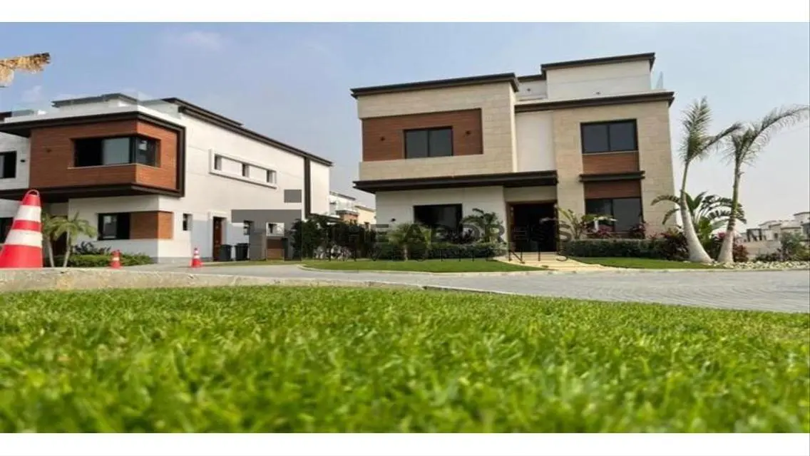 by AZZAR minutes from 90st Villas over 10yrs