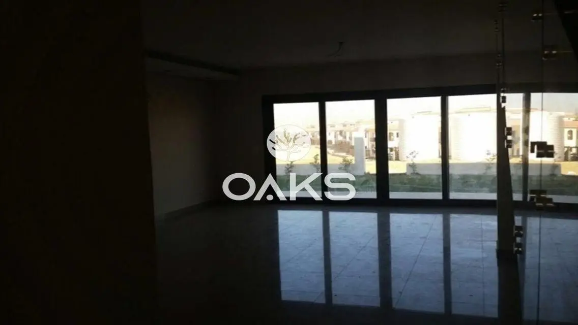 Villa for sale 6rooms + living /Hyde Park over10ye