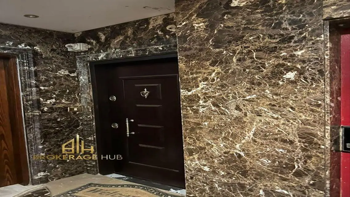 شقة  للأيجار لوكيشن مميز ويست جولف,