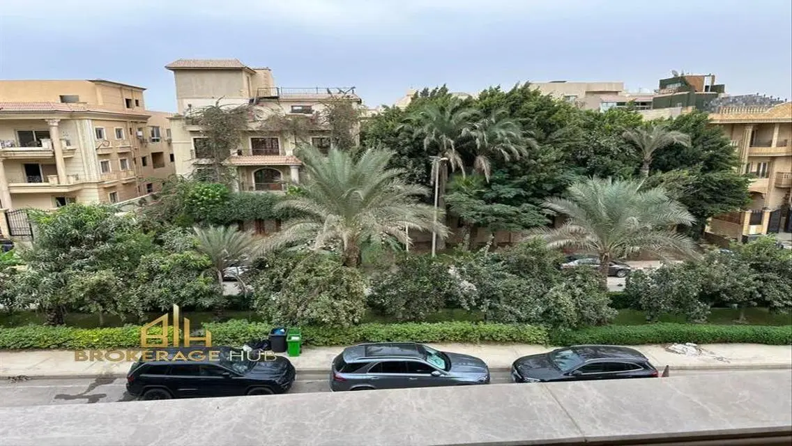 شقة  للأيجار لوكيشن مميز ويست جولف,