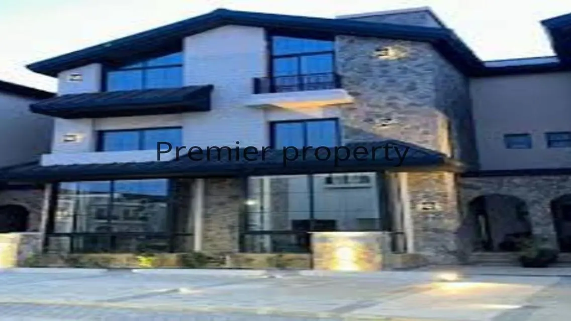 townhouse 208m  for sale in the wonder marq