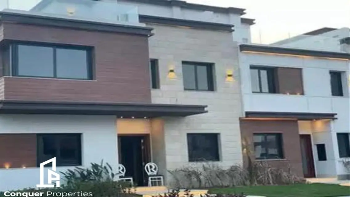 Garden View Townhouse For Sale At Azzar1 New Cairo