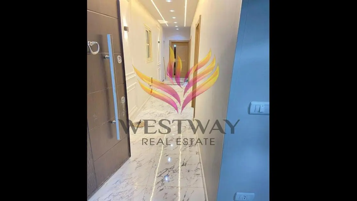 شقه للايجار مفروشه مودرن اول سكن ٤ غرف كمبوند زايد