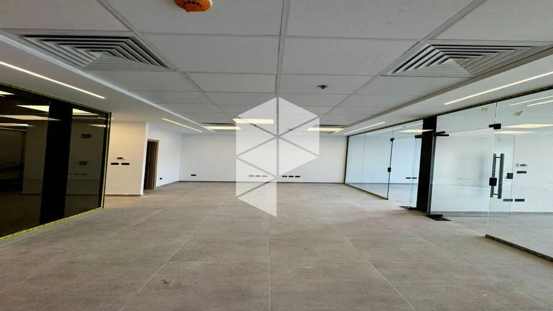 fully finished office 114m for rent on 90th street