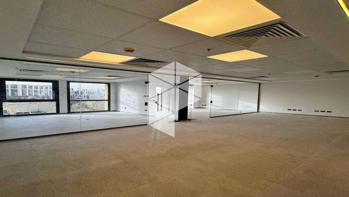 fully finished office 114m for rent on 90th street