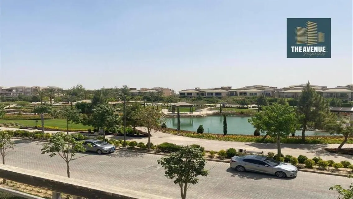 بارك فيلا ليك للايجار في نيو جيزه ديستريكت وان