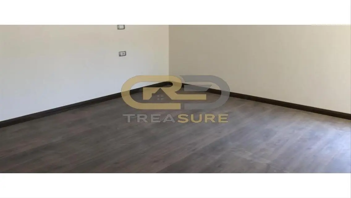 Fully finished Apt for sale in Jayd prime location