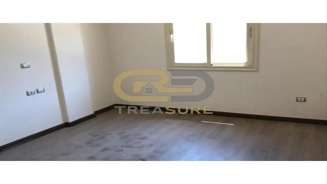 Fully finished Apt for sale in Jayd prime location