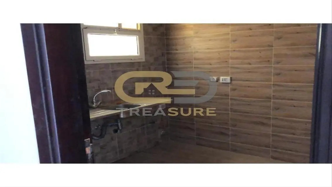 Fully finished Apt for sale in Jayd prime location