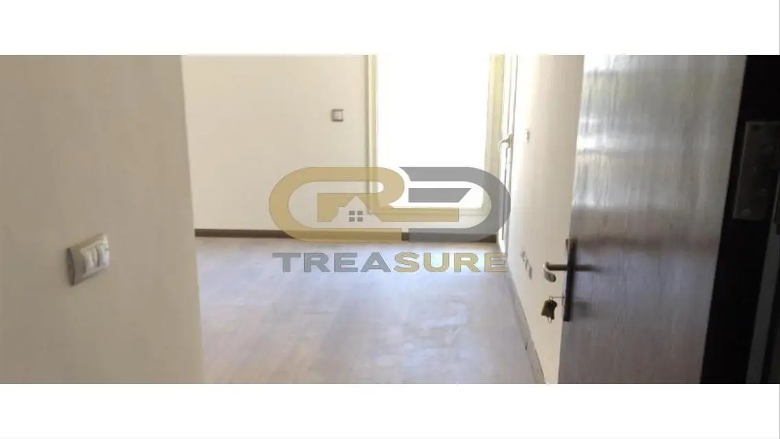 Fully finished Apt for sale in Jayd prime location