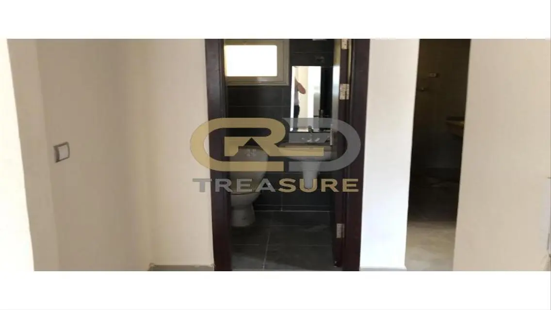 Fully finished Apt for sale in Jayd prime location