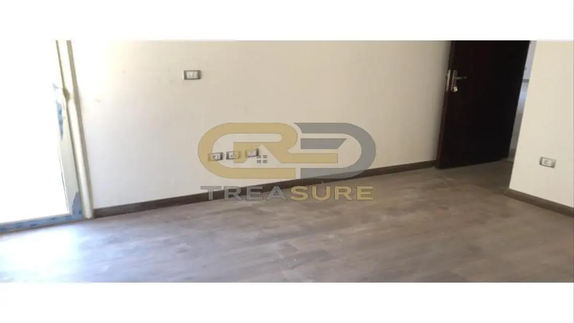 Fully finished Apt for sale in Jayd prime location