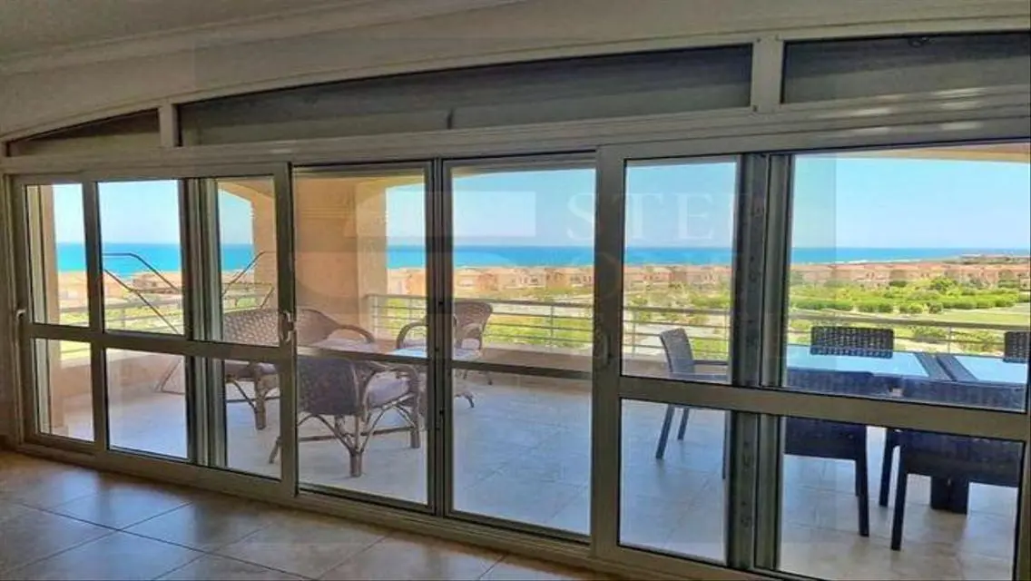 Chalet (3 rooms) for sale directly on the sea in T