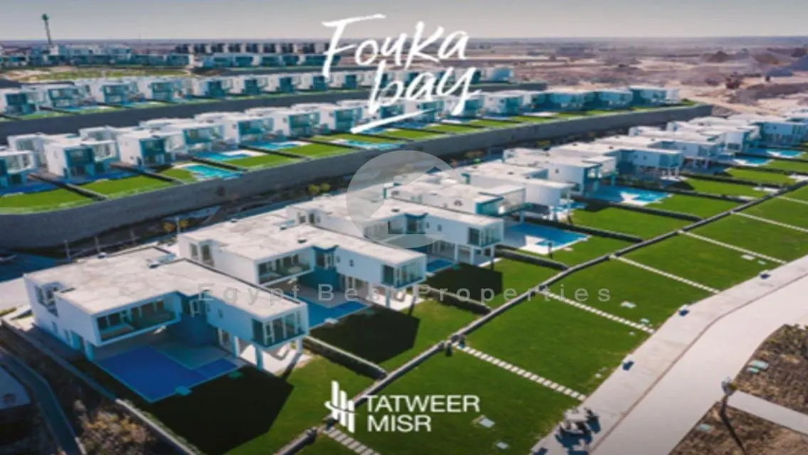 شالية بخدمة فندقية على البحر باقساط على 10 سنين