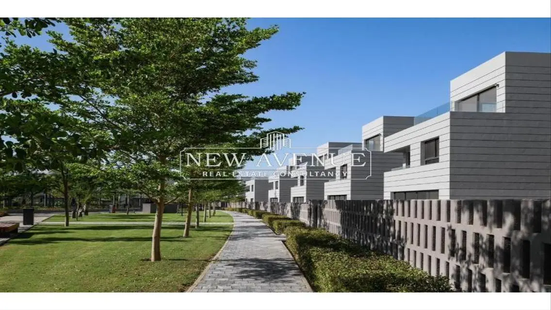 Townhouse with down payment in Al Burouj city