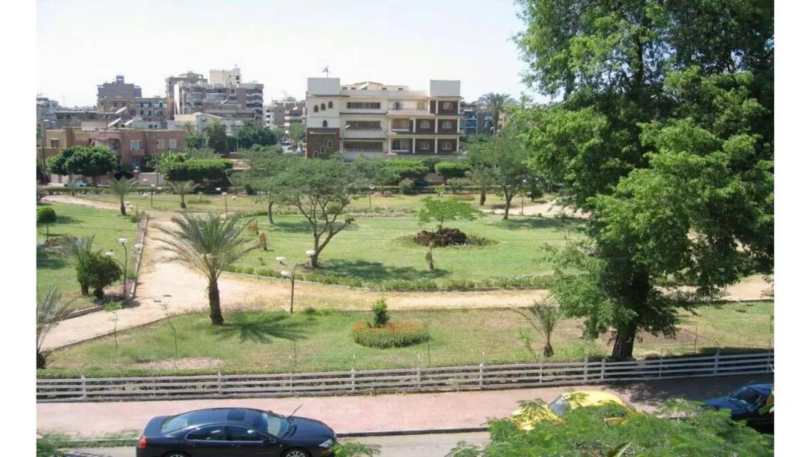 مبنى للايجار ادارى تجارة في مصر الجديده