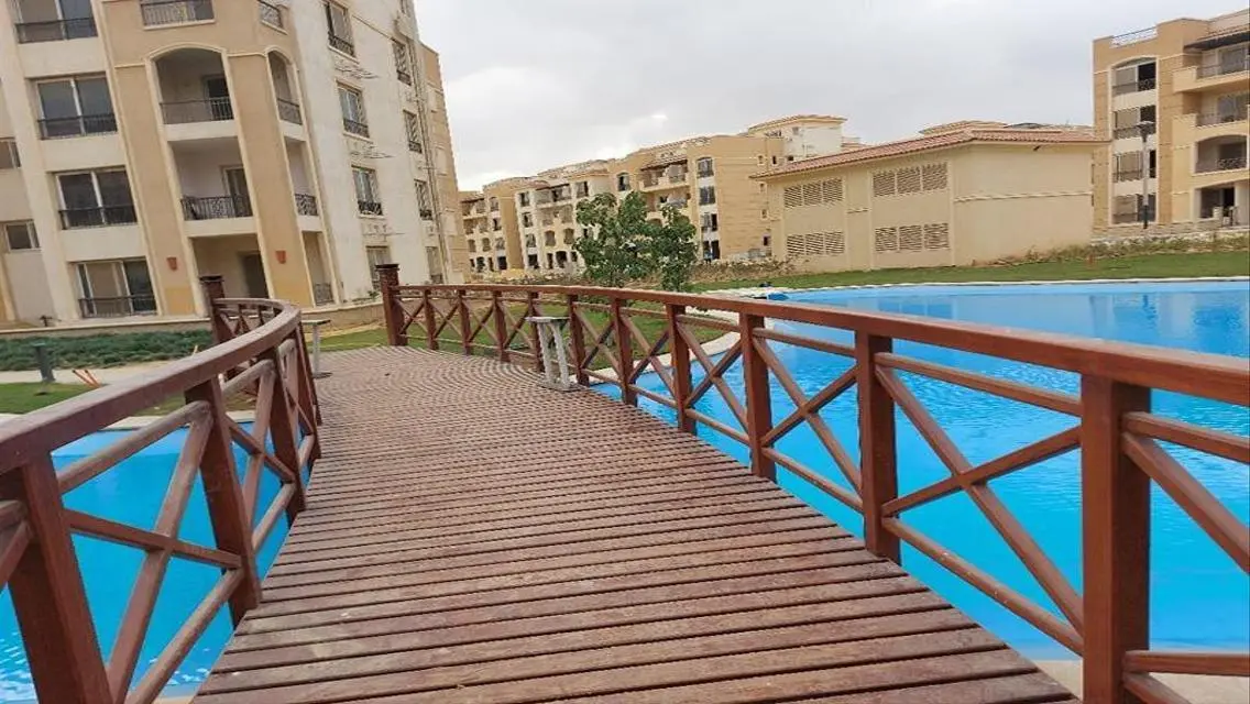 للبيع استديو متشطب استلام فورى بالفرش في ستون