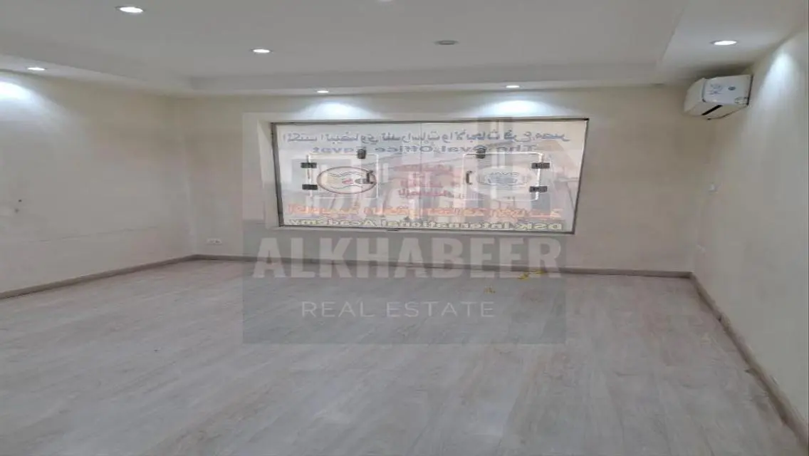 Ground floor with private entrance