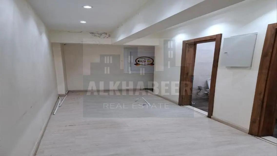 Ground floor with private entrance