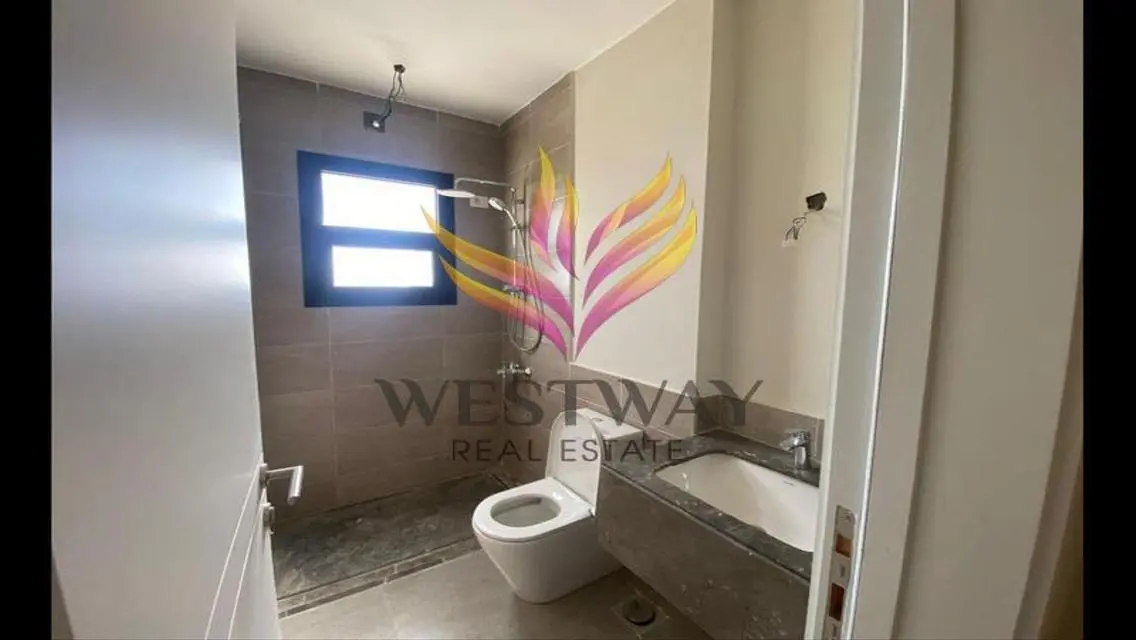 للايجار شقه اول سكن فاضيه كمبوند owest اورسكوم