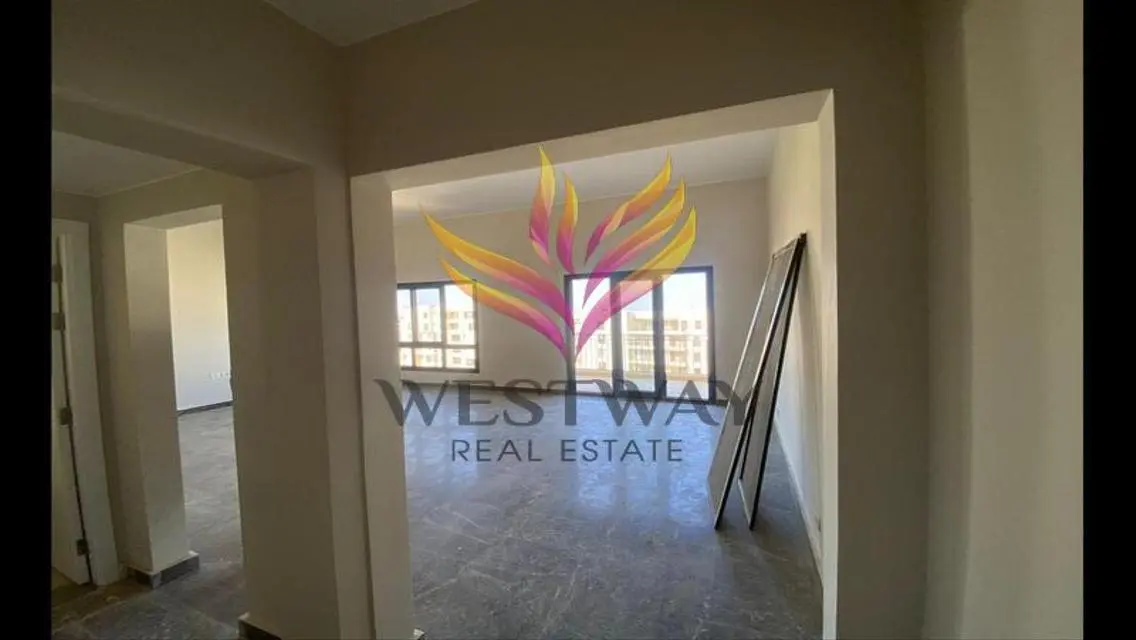 للايجار شقه اول سكن فاضيه كمبوند owest اورسكوم