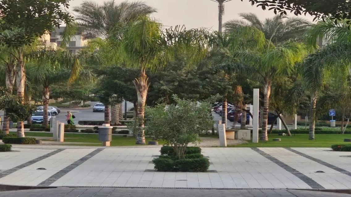 شقة تشطيب كامل بموقع مميز.
