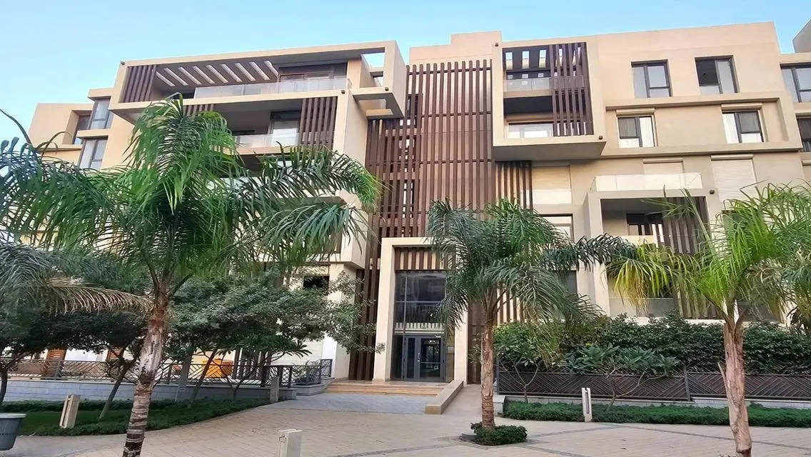 شقة تشطيب كامل بموقع مميز.