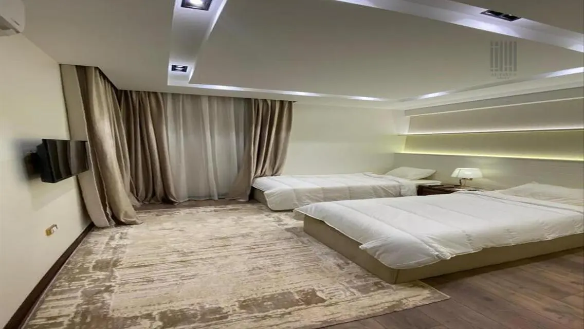 فيلا للايجار في بالم هيلز ذا كرون - مفروشة بالكامل