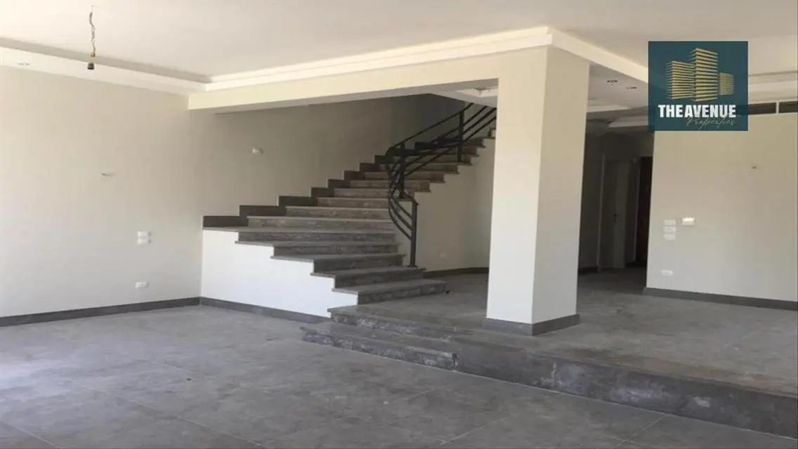 Twin House Landscape View 4Rent At Golf Extension
