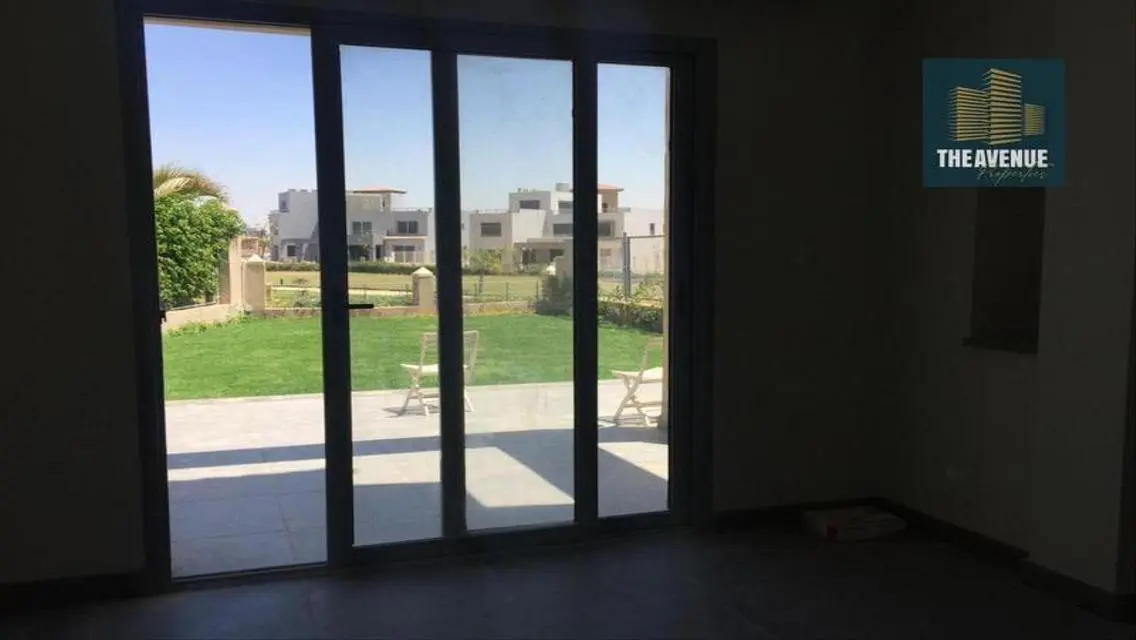Twin House Landscape View 4Rent At Golf Extension