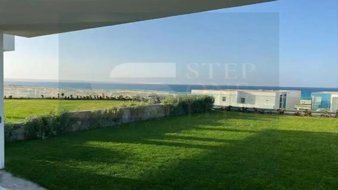 Chalet on the beach for sale, delivery in one year