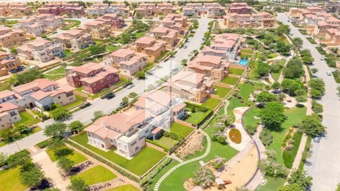 Luxury Twin House for Sale in Hyde Park New Cairo