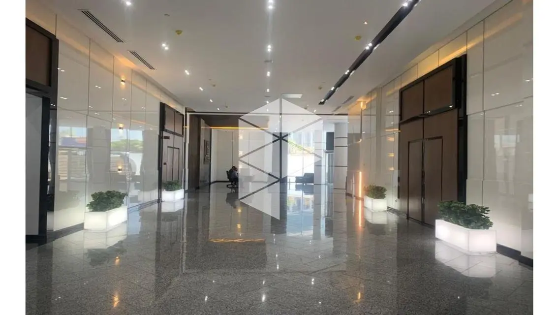 Office for rent 450m fully finished on 90th Street