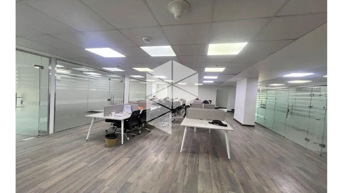 Office for rent 450m fully finished on 90th Street