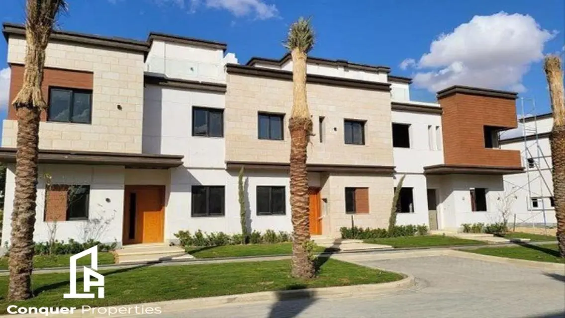 Garden View Townhouse For Sale At Azzar1 New Cairo