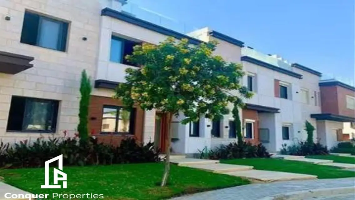 Garden View Townhouse For Sale At Azzar1 New Cairo