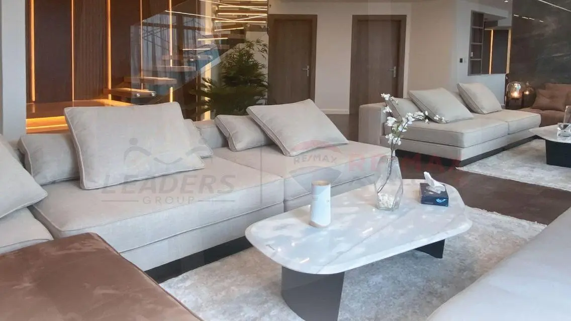 سكاي فيلا للبيع 277 م سموحة (سكاي لاين)