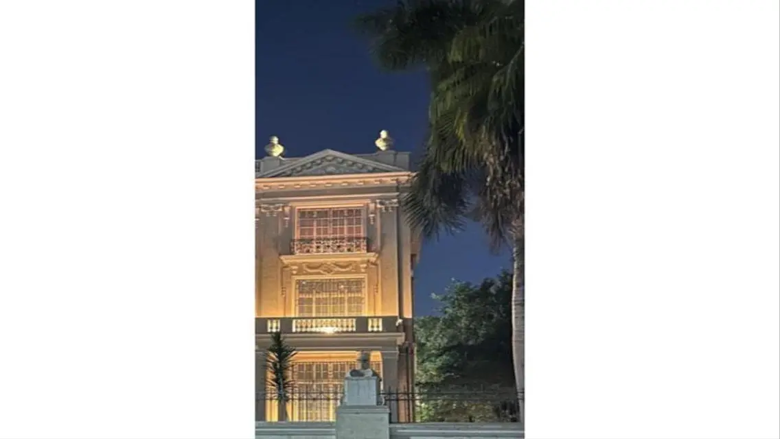 فيلا فاخرة للبيع بمساحة واسعة