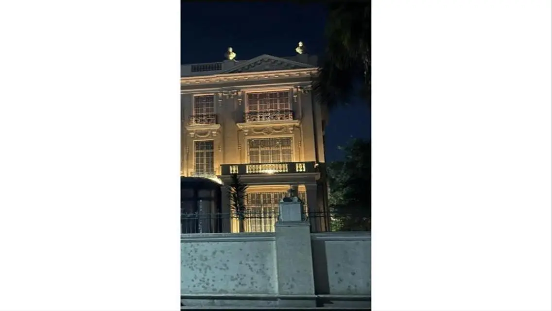فيلا فاخرة للبيع بمساحة واسعة