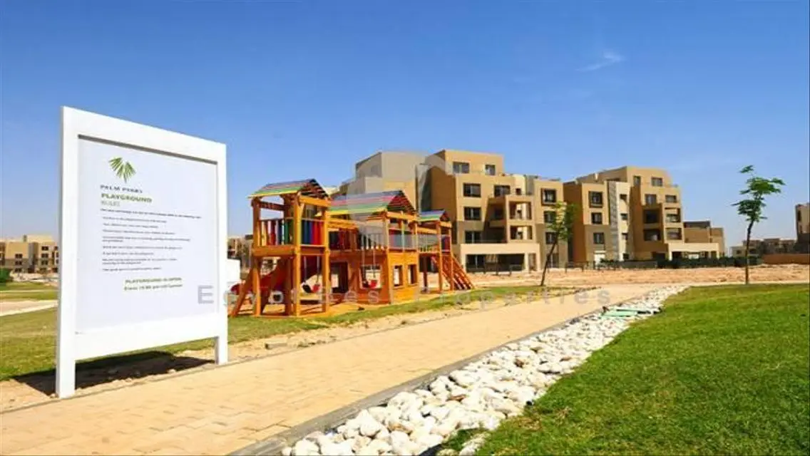 Apartment For Sale in Palm Parks